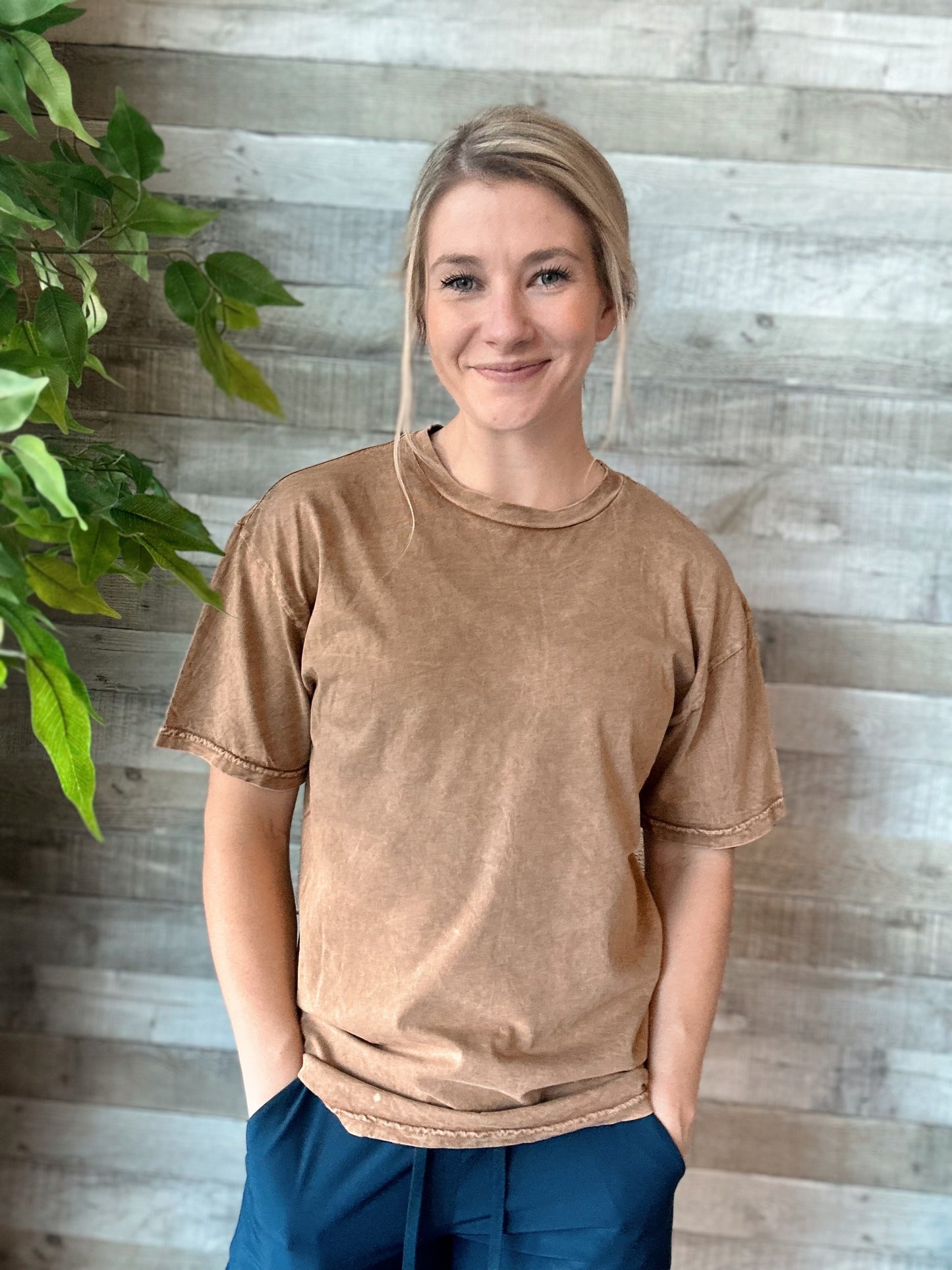 Basic Mineral Washed Tee