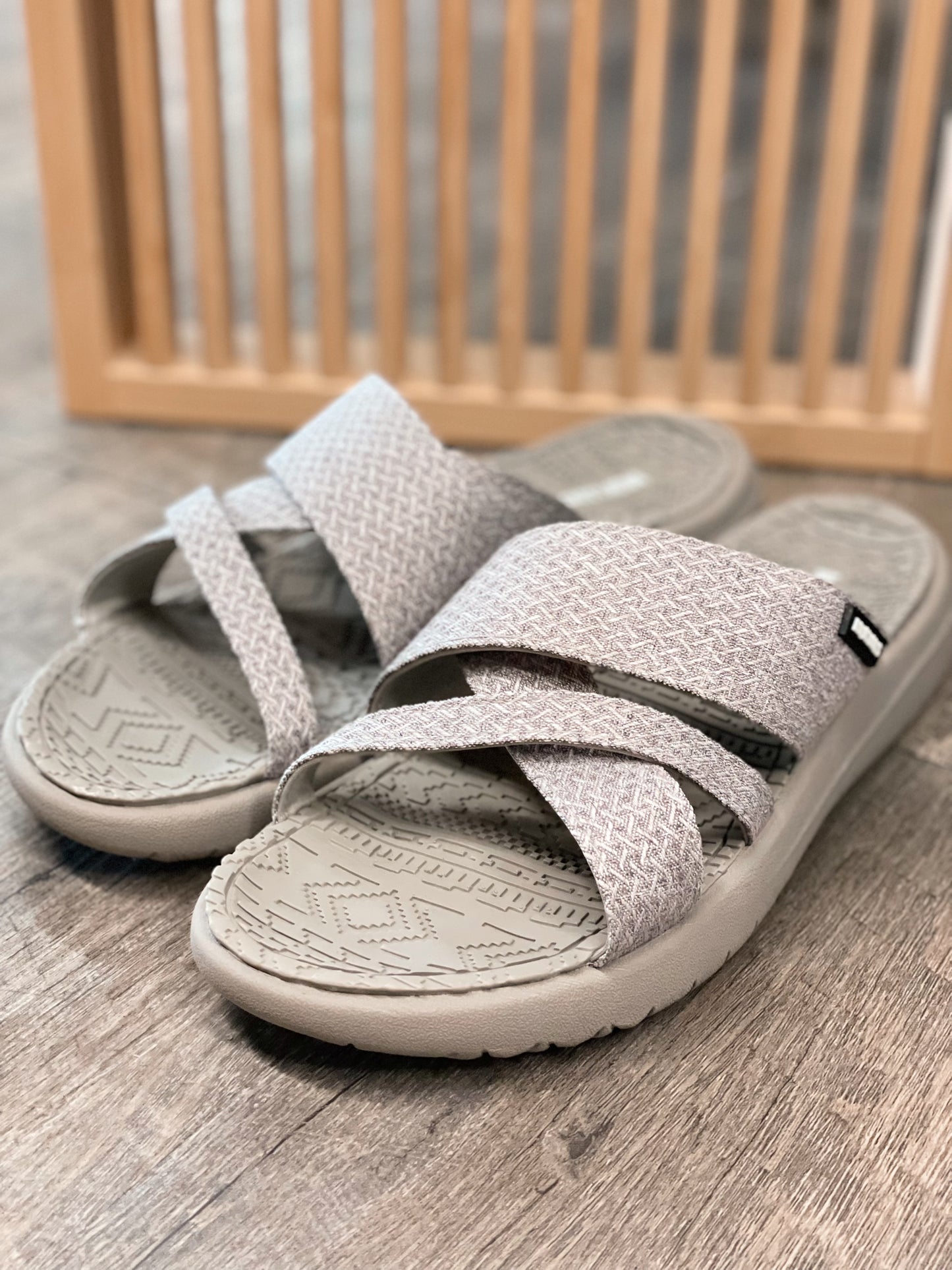 Muk Luks Women's Sassy Cross-Over Sandal