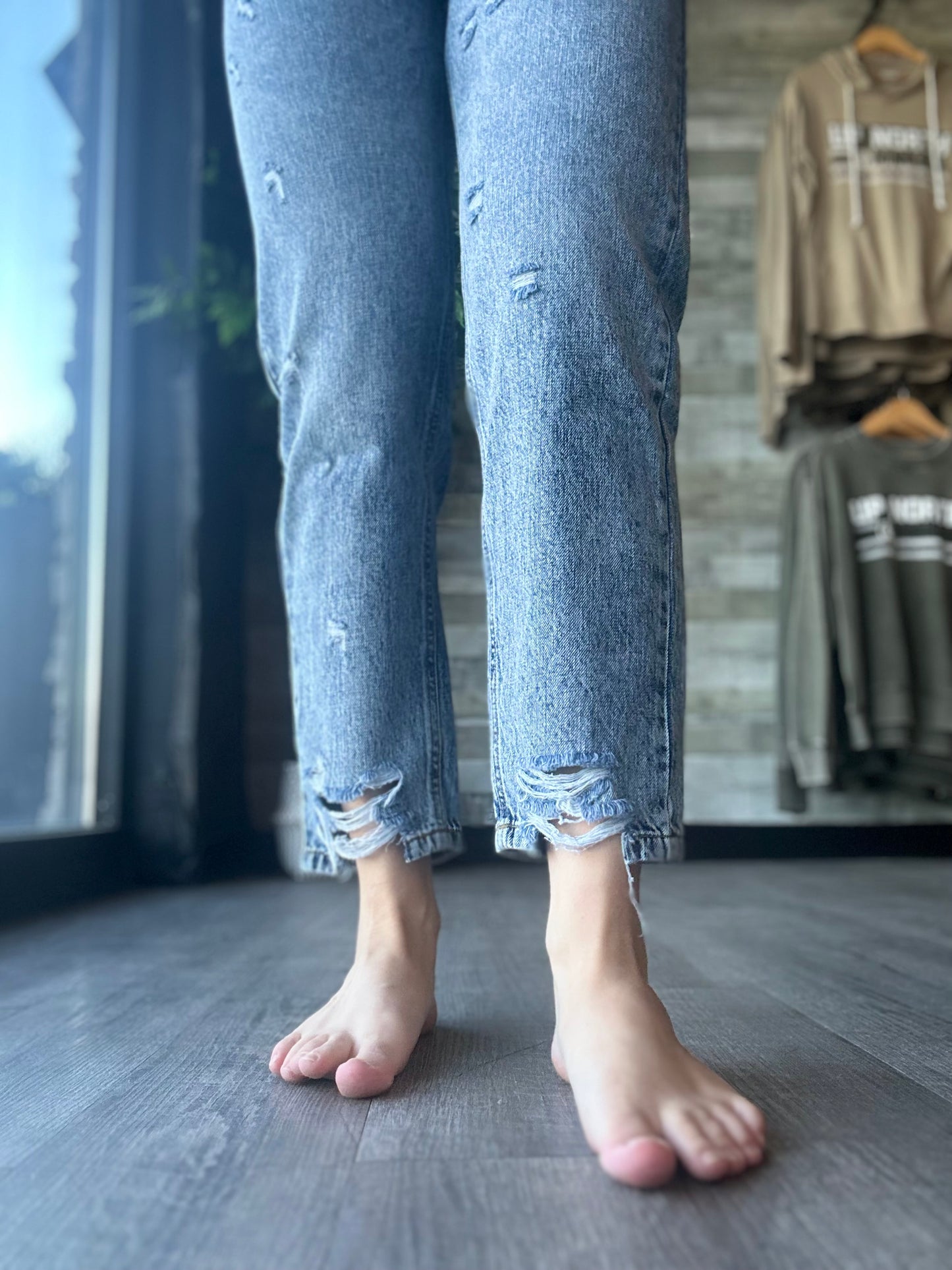 High Rise Ankle Mom Jeans