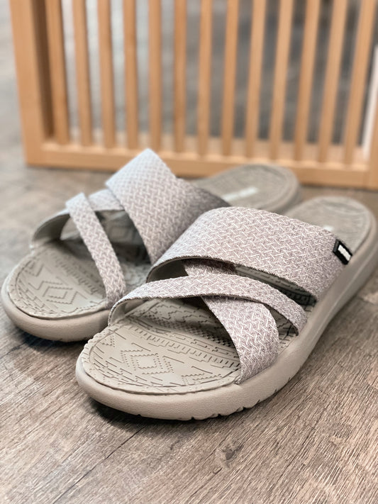 Muk Luks Women's Sassy Cross-Over Sandal